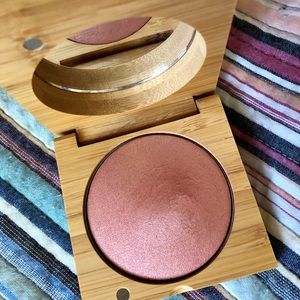 Antonym Blush in Lily